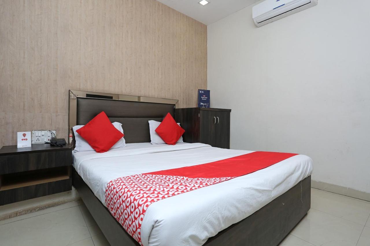 Oyo 6325 Hotel Kiran Rāipur Esterno foto